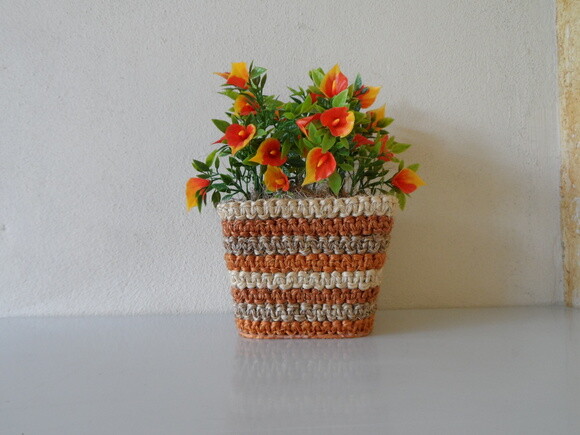 Arranjo Floral em Vaso de Sisal