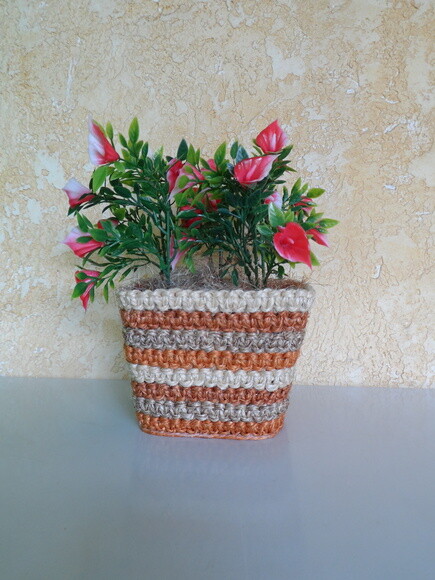 Arranjo Floral em Vaso de Sisal