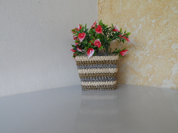 Arranjo Floral em Vaso de Sisal