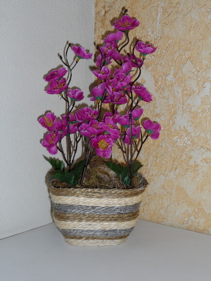 Arranjo Floral em Vaso de Sisal