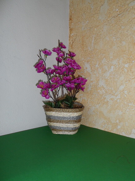 Arranjo Floral em Vaso de Sisal