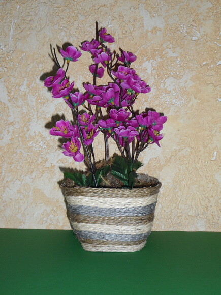 Arranjo Floral em Vaso de Sisal