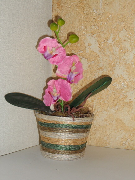 Arranjo Floral em Vaso de Sisal