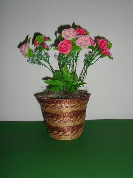 Arranjo Floral em Vaso de Sisal