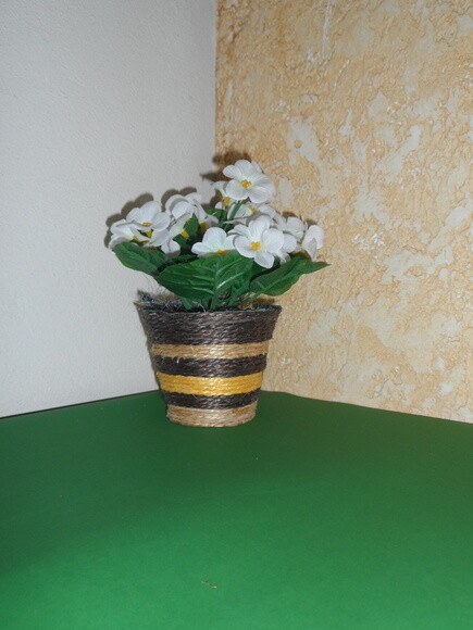 Arranjo Floral em Vaso de Sisal