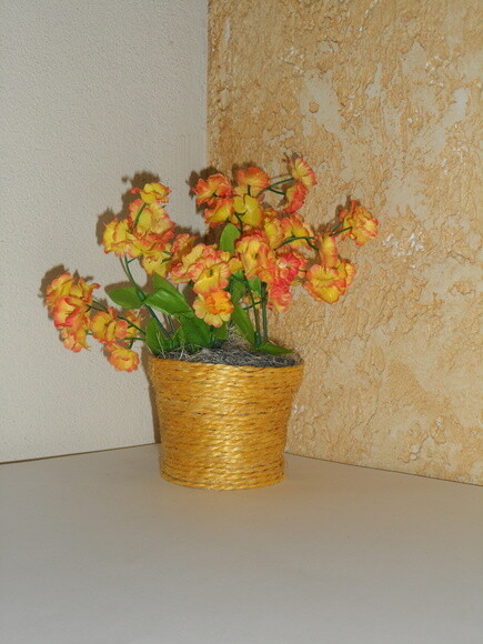 Arranjo Floral em Vaso de Sisal