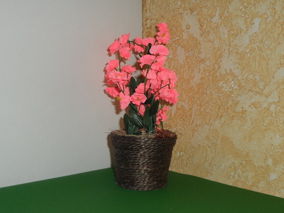Arranjo Floral em Vaso de Sisal