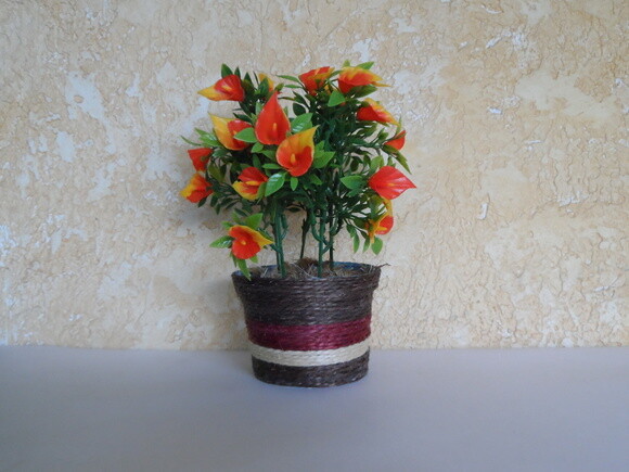 Arranjo Floral em Vaso de Sisal