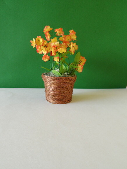 Arranjo Floral em Vaso de Sisal