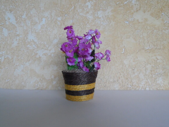 Arranjo Floral em Vaso de Sisal