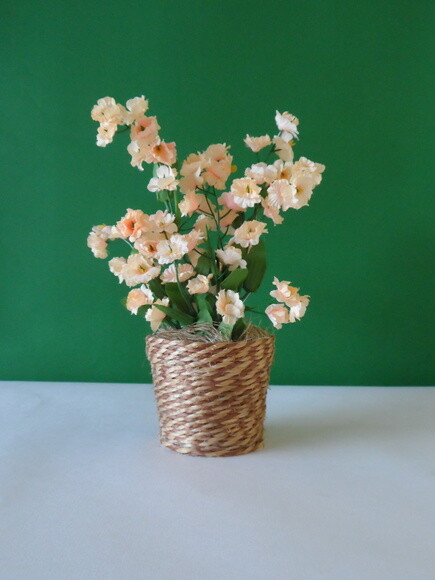 Arranjo Floral em Vaso de Sisal