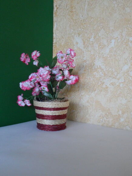 Arranjo Floral em Vaso de Sisal