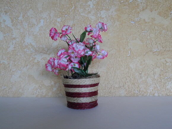 Arranjo Floral em Vaso de Sisal