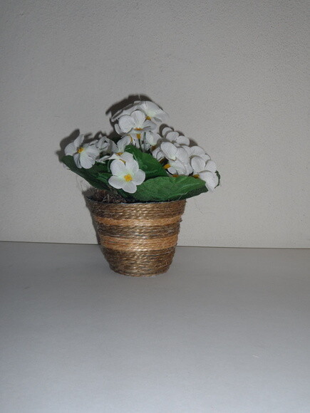 Arranjo Floral em Vaso de Sisal