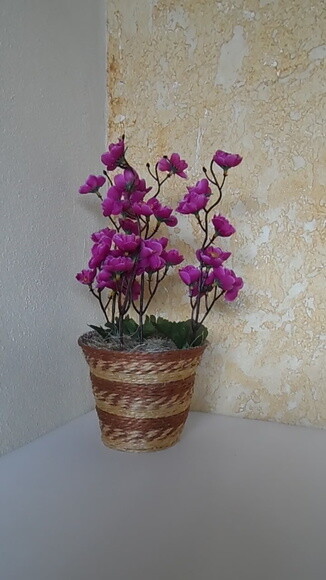 Arranjo Floral em Vaso de Sisal
