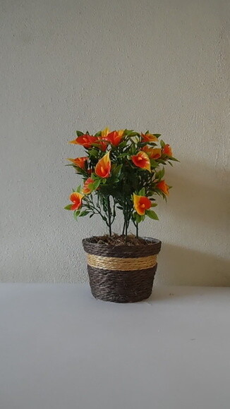 Arranjo Floral em Vaso de Sisal