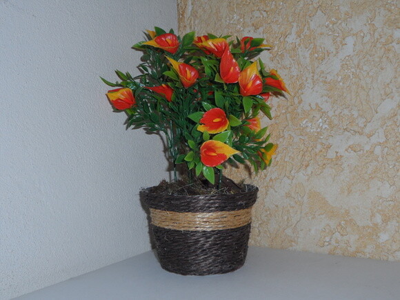 Arranjo Floral em Vaso de Sisal