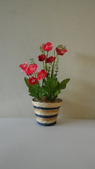 Arranjo Floral em Vaso de Sisal