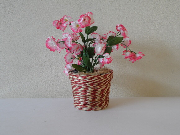 Arranjo Floral em Vaso de Sisal