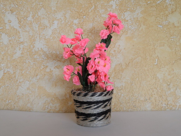 Arranjo Floral em Vaso de Sisal