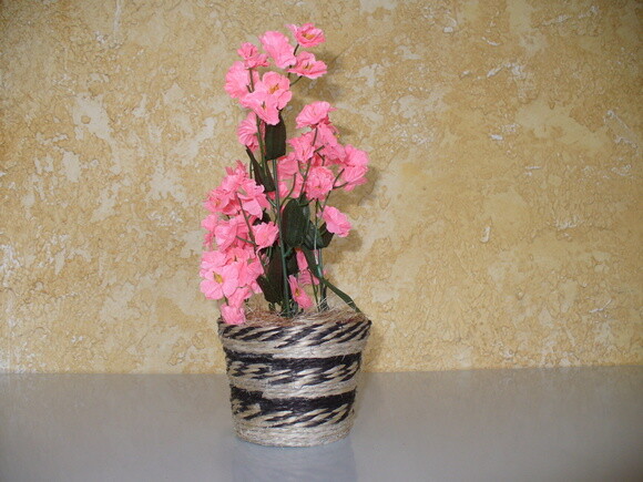 Arranjo Floral em Vaso de Sisal