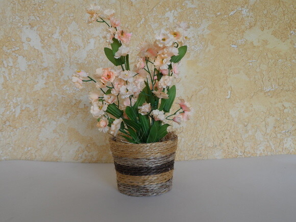 Arranjo Floral em Vaso de Sisal