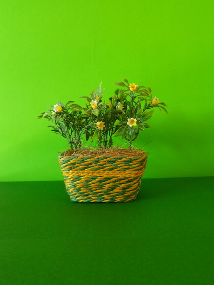 Arranjo Floral em Floreira de Sisal