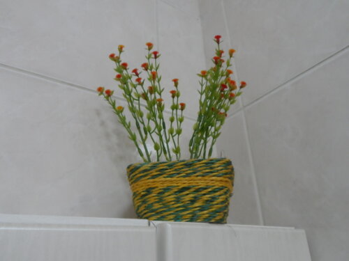 Arranjo Floral em Floreira de Sisal
