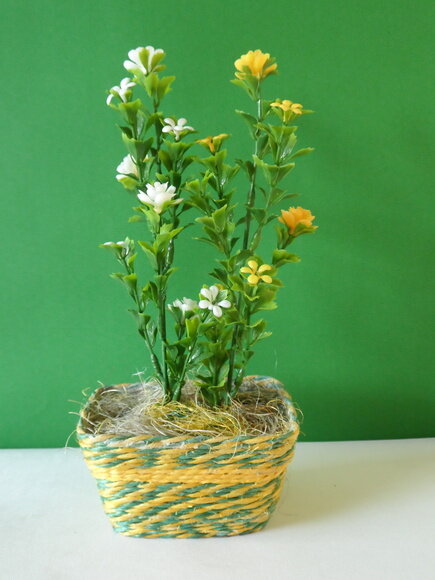 Arranjo Floral em Floreira de Sisal
