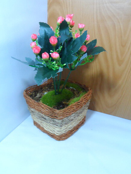 Arranjo Floral em Vaso de Sisal