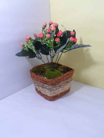 Arranjo Floral em Vaso de Sisal