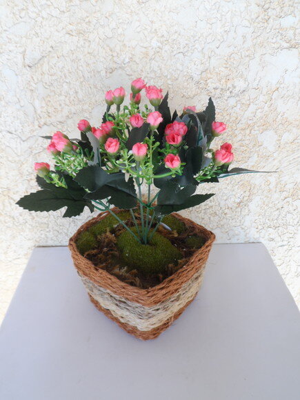Arranjo Floral em Vaso de Sisal