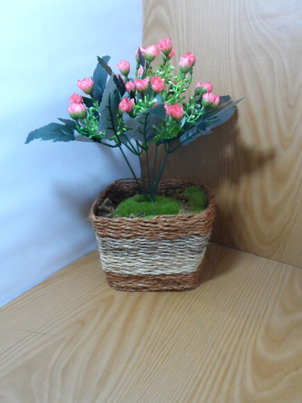 Arranjo Floral em Vaso de Sisal