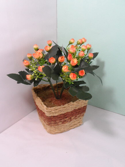 Arranjo Floral em Vaso de Sisal