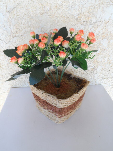 Arranjo Floral em Vaso de Sisal