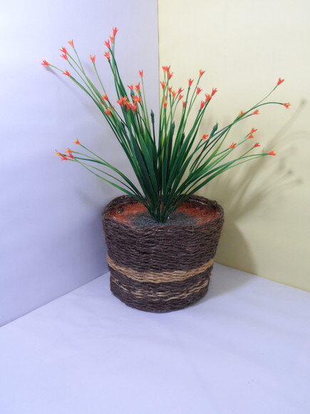 Arranjo Floral em Vaso de Sisal