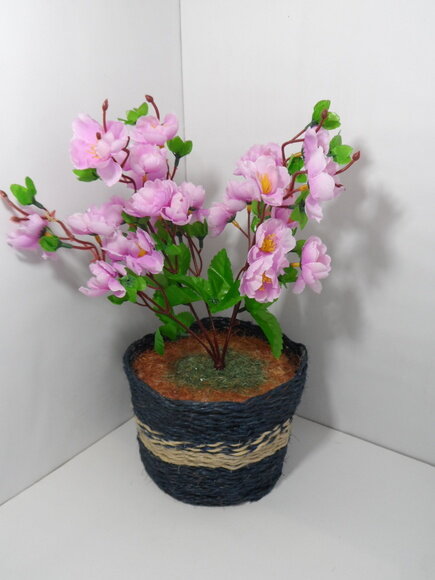 Arranjo Floral em Vaso de Sisal