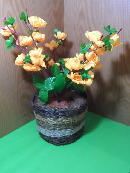 Arranjo Floral em Vaso de Sisal