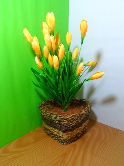 Arranjo Floral em Vaso de Sisal