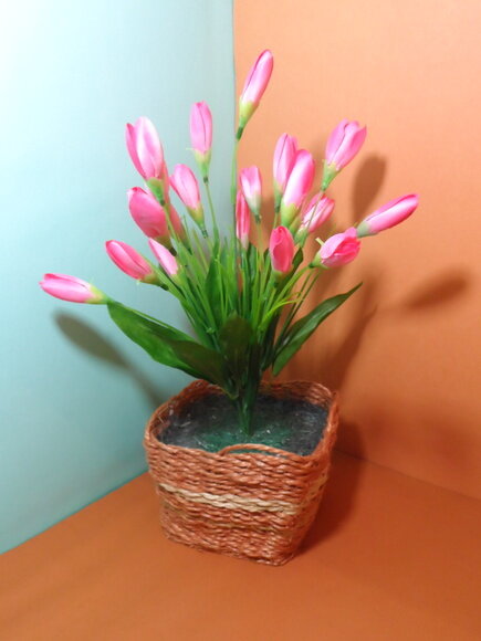Arranjo Floral em Vaso de Sisal