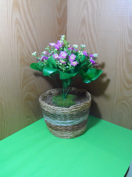 Arranjo Floral em Vaso de Sisal