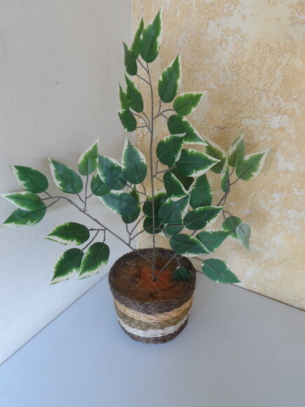Arranjo Floral em Vaso de Sisal