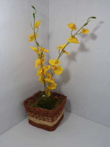 Arranjo Floral em Vaso de Sisal