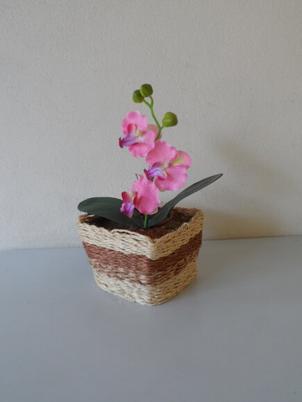 Arranjo Floral em Vaso de Sisal