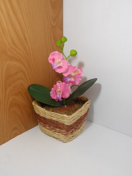 Arranjo Floral em Vaso de Sisal