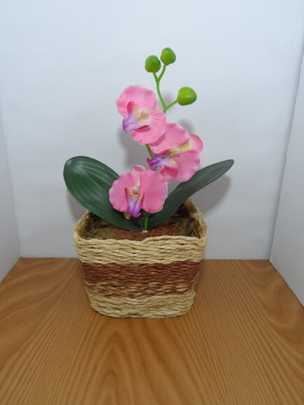 Arranjo Floral em Vaso de Sisal