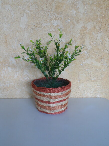 Arranjo Floral em Vaso de Sisal