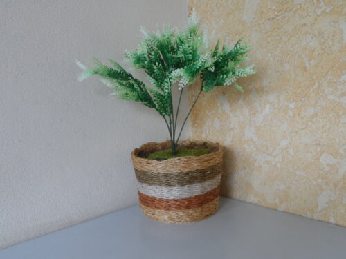 Arranjo Floral em Vaso de Sisal