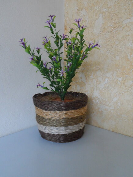Arranjo Floral em Vaso de Sisal