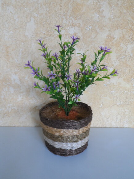 Arranjo Floral em Vaso de Sisal